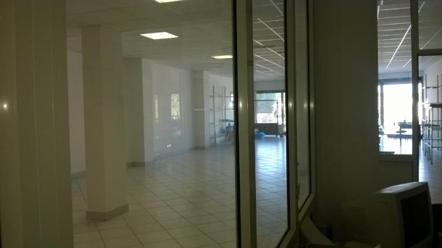 Locale commerciale in vendita a Monteprandone