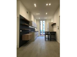Corso Sempione, in signorile palazzo d'epoca, proponiamo appartamento di 11 …