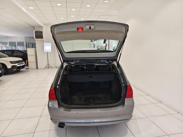 BMW Serie 3 320d CAT Touring xdrive Attiva*4x4* - Foto 7