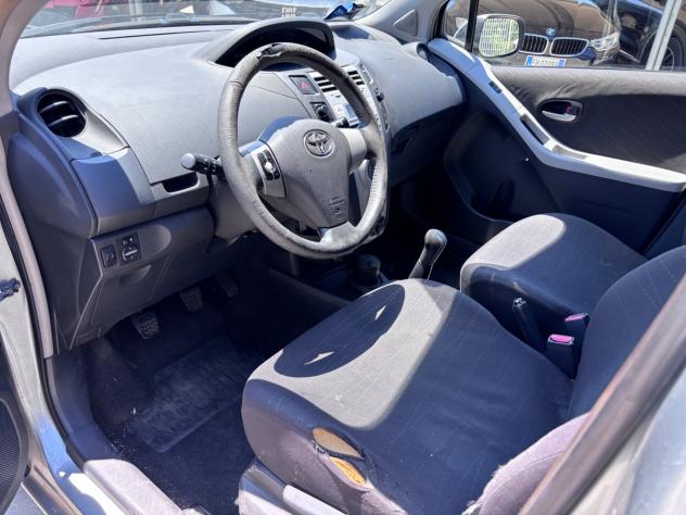 Toyota Yaris 1.0 - Foto 7