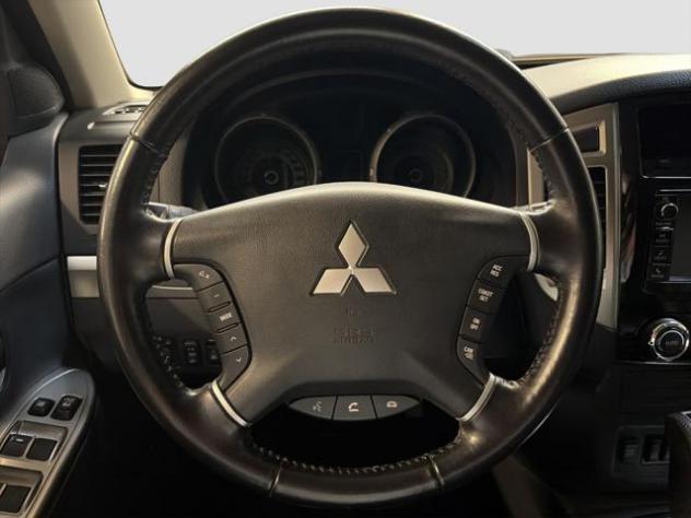 MITSUBISHI Pajero 3.2 DI-D 16V aut. Instyle DPF 7 Posti rif. 23775621 - Foto 10