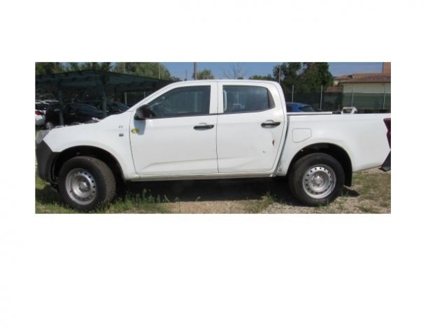 VENDO ISUZU D MAX N 60 4 PORTE