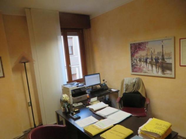 Immobile in asta di 123 m² con più di 5 locali e box auto in vendita a Rovigo - Foto 5