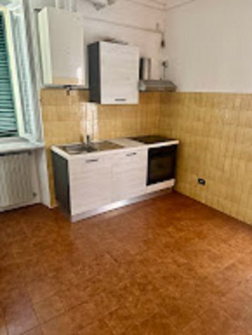 Ampio appartamento di mq. 85 semi/arredato - Foto 2