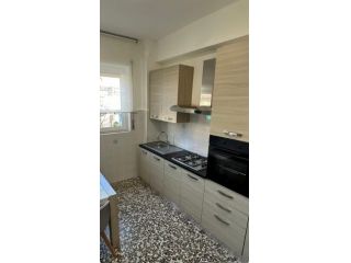 TRILOCALE SANTA RITA 470 €