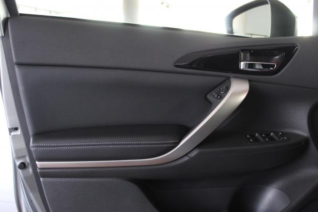 Mitsubishi Eclipse Cross Eclipse Cross 2.4 MIVEC 4WD PHEV Instyle SDA - Foto 8