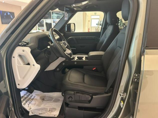 LAND ROVER Defender 110 3.0D I6 200 CV AWD Auto S rif. 24171743 - Foto 10