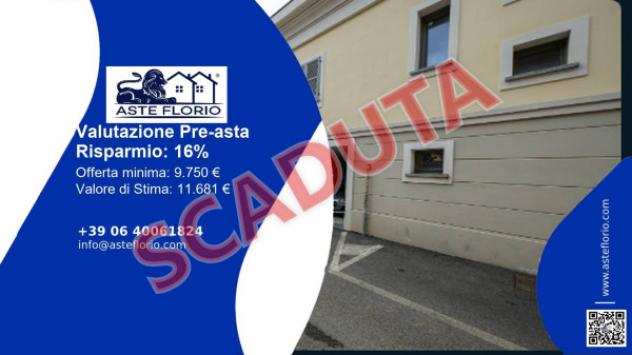 Immobile in asta di 17 m², box auto in vendita a Arluno