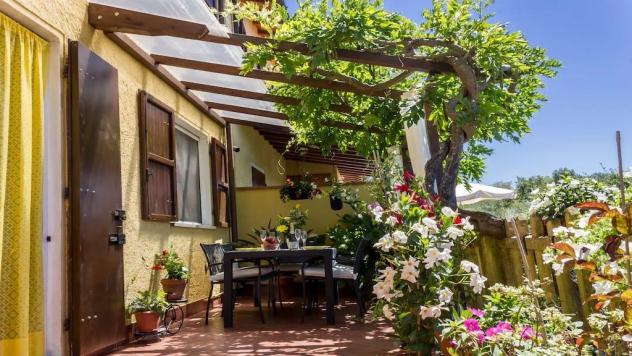 Villetta bifamiliare in vendita a Montemagno - Camaiore 115 mq Rif: 1072520