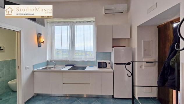 StudioMusco vende a Capri, su via Marina Grande, appartamento su due livelli. - Foto 10