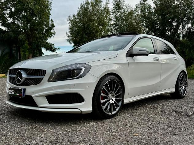 MERCEDES- BENZ A 180 CDI 115 CV AMG PREMIUM PROMO - Foto 2