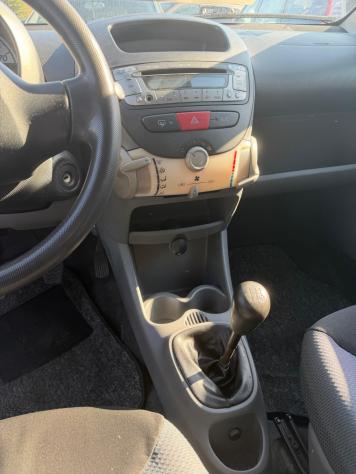 Toyota Aygo 1.4 turbodiesel 5 porte Sol - Foto 7