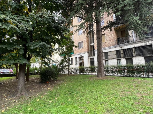 Stanza singola con bagno privato - Fermata METRO BLU M4 a 200mt. - Foto 9