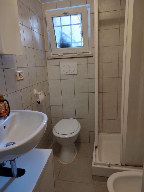 Stanza singola con bagno privato – Metro Furio Camillo - Foto 4