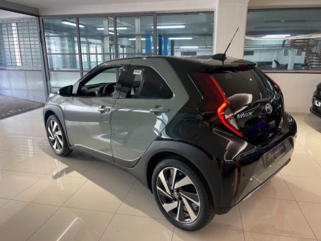 TOYOTA Aygo X 1.0 VVT-i 72 CV 5 porte Lounge S-CVT rif. 23841228 - Foto 9