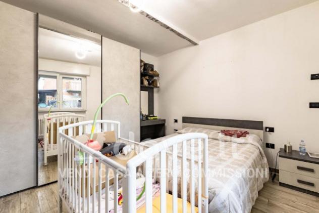 Villa di 180 m² con più di 5 locali in vendita a Caravate - Foto 12