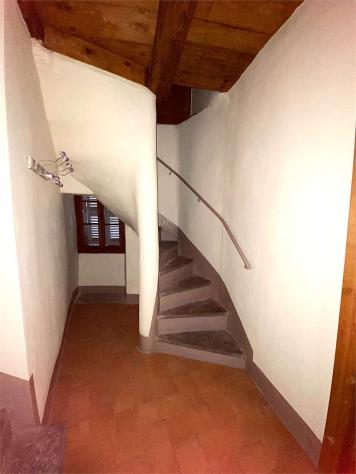 V000440 - CASA ANTICA CON TERRAZZO E CANTINA - Foto 15