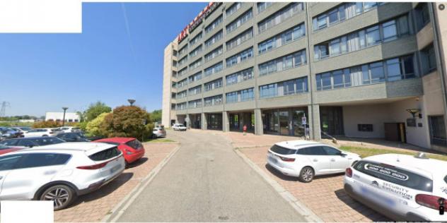 Immobile di 250 m² con 2 locali in affitto a Bologna