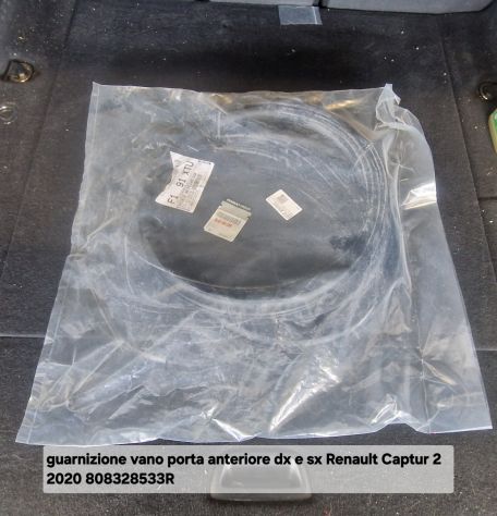 guarnizione vano porta anteriore dx e sx Renault Captur 2 2020 808328533R