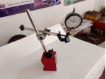 Base magnetica con comparatore