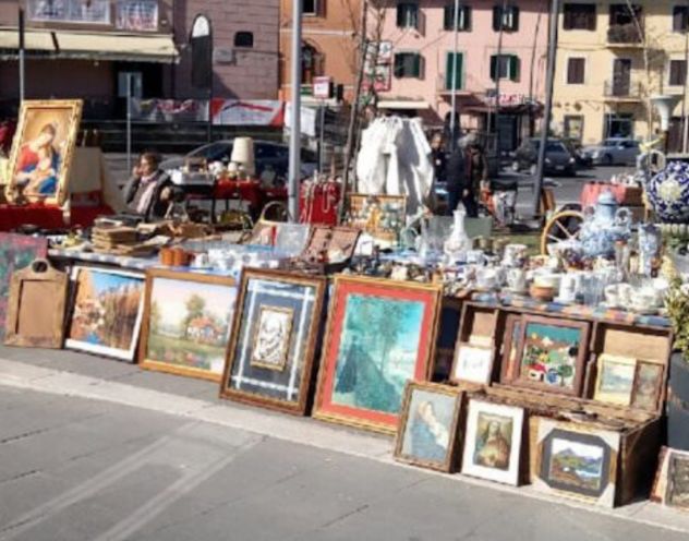 Stock oggetti per mercatini a blocco