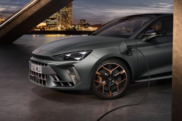 CUPRA Leon 2.0 TSI 300 CV DSG Tribe Edition rif. 23759915 - Foto 3