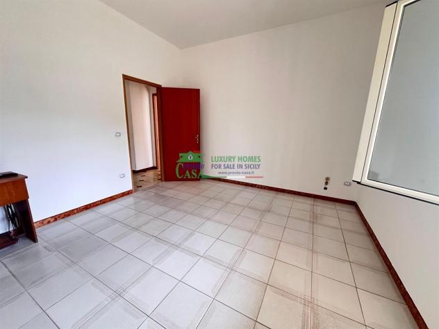 Rif:2718 - Villetta con Giardino di 550 mq e Mansarda – Ottimo Potenziale in Prima Periferia, Comiso - Foto 6