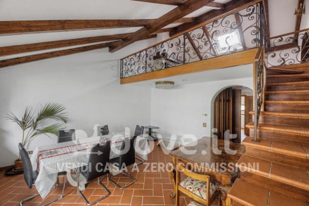 Casa indipendente di 285 m² con più di 5 locali in vendita a Varese - Foto 4