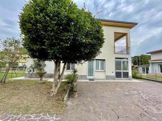 VILLA SINGOLA BIFAMIGLIARE COMPOSTA DA 2 QUADRILOCALI - GIARDINO - Foto 3