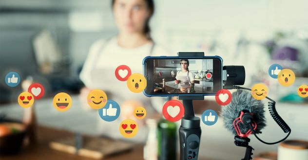 Video di scherzi, esperimenti sociali, interviste