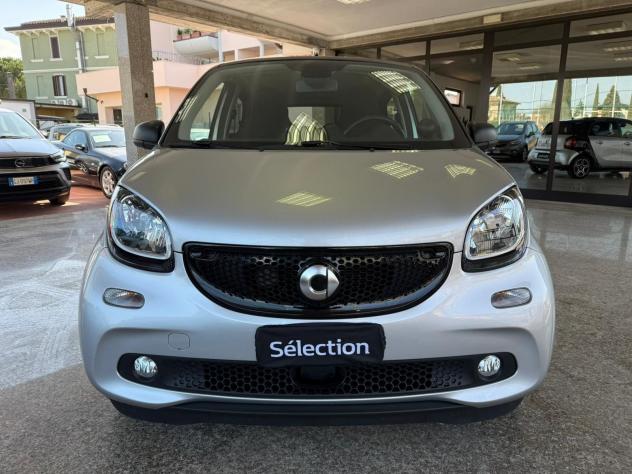 smart forfour 0.9 T 90CV Passion Twinamic , CAMBIO AUT - TETTO - Foto 2