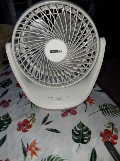 Vendo miniventilatore portabile ricaricabile e a corrente - Foto 8
