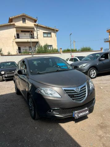 Lancia Ypsilon 1.2 69 CV Unyca VISTA E PIACIUTA - Foto 2