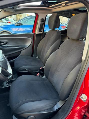 Lancia Ypsilon 0.9 TwinAir 85 CV 5 porte S&S DFN Platinum - Foto 8