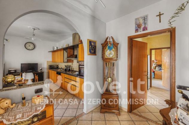Villa di 260 m² con più di 5 locali e box auto doppio in vendita a Luino - Foto 20