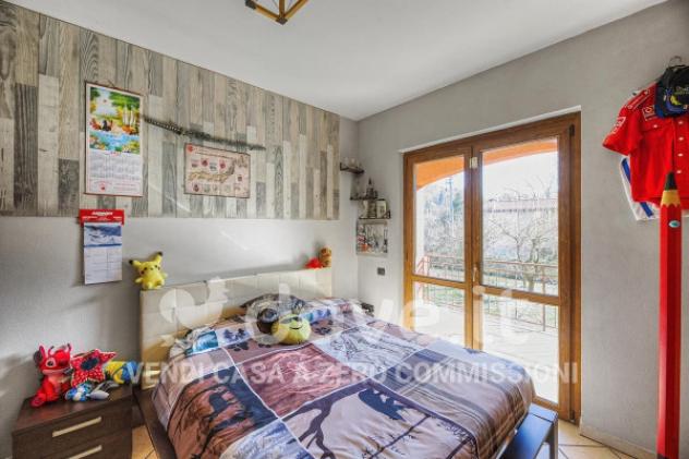 Villa di 260 m² con più di 5 locali e box auto doppio in vendita a Luino - Foto 11