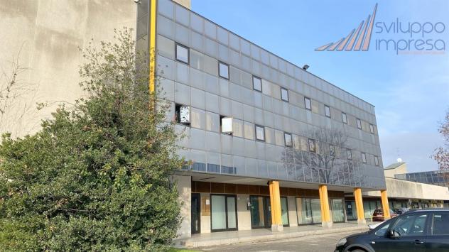 UFFICIO CON BOX AUTO IN VENDITA A VIMERCATE - Foto 4