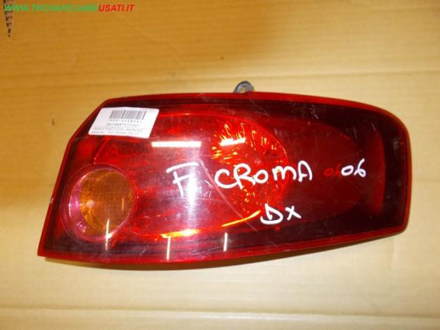 FANALE POST.D.CON LAMPADINE (parte est.) FIAT CROMA (194-2T)  Parti elettriche  Fanaleria  Fanali  Fanale post. sx. FIAT - CROMA - 01-05-2005 - 01-10-