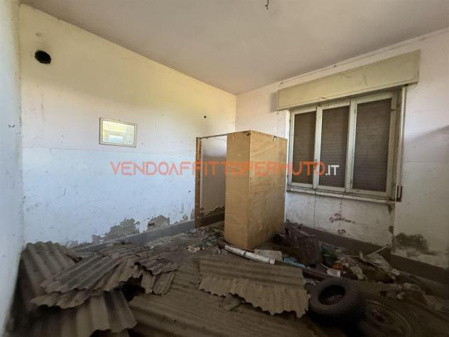 TERRACIELO DA RISTRUTTURARE CON TERRENO DI 1100 MQ - Foto 17