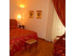 Hotel al Teatro di Izzo Alessandro