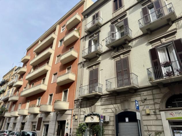 1 Vetrina in affitto a Bari