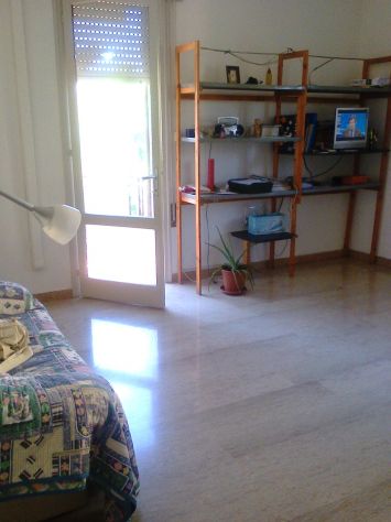 Offro camera singola in affitto - Foto 5