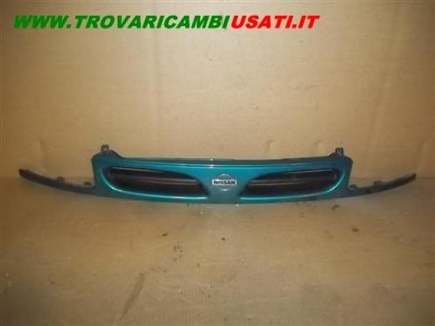 GRIGLIA VERDE MET. NISSAN MICRA (K11E)  Carrozzeria  Lamierati esterni  Paraurti  Griglia radiat