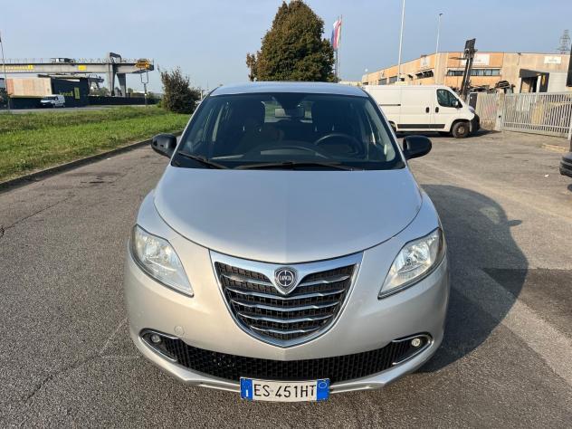 Lancia Ypsilon 0.9 TwinAir 85 CV 5 porte Metano Ecochic Silver - Foto 8