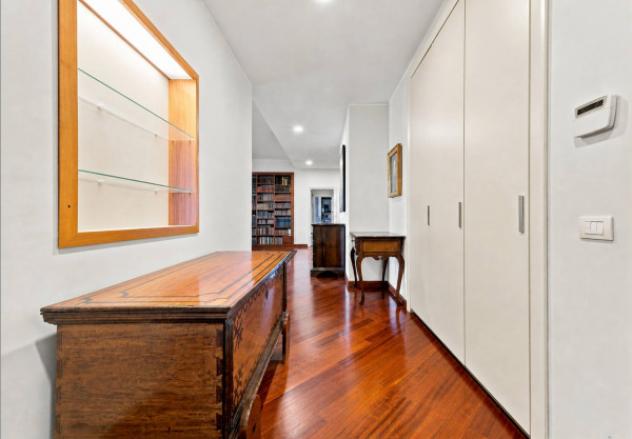 Appartamento di 230 m² con più di 5 locali e box auto in vendita a Milano - Foto 10