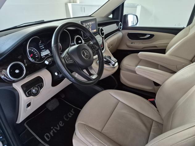 Mercedes-Benz V 220D AUTO PREMIUM BUSINESS LONG LED PELLE NAVI 7 POSTI CLIMA AUTO V. PRIVACY - Foto 9