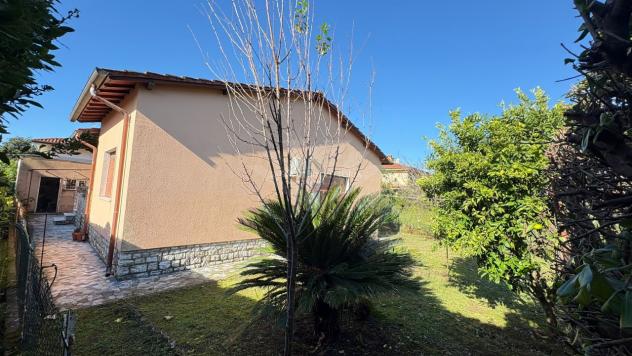 VILLINO di 7 vani e di 107 mq (PIETRASANTA) rif. 304 - Foto 2