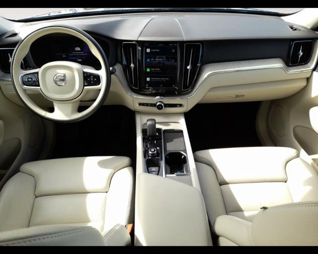 Volvo XC60 (2017---) B4 (d) AWD automatico Plus Bright - Foto 10