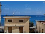 A pochi passi dalla spiaggia – Bilocale con triplo balcone e cantina