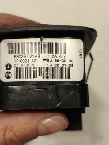 PULSANTIERA ANTERIORE SINISTRA DODGE Journey 1° Serie 68029021AB (08) - Foto 4
